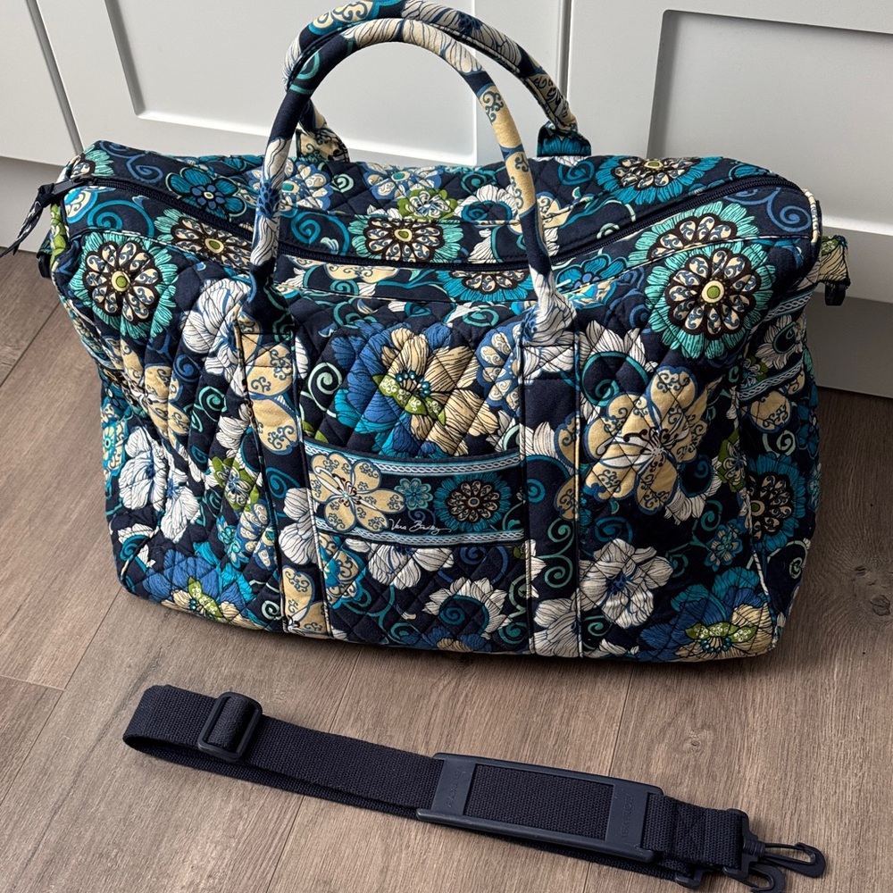 Vera Bradley Blue Floral Quilted Bag